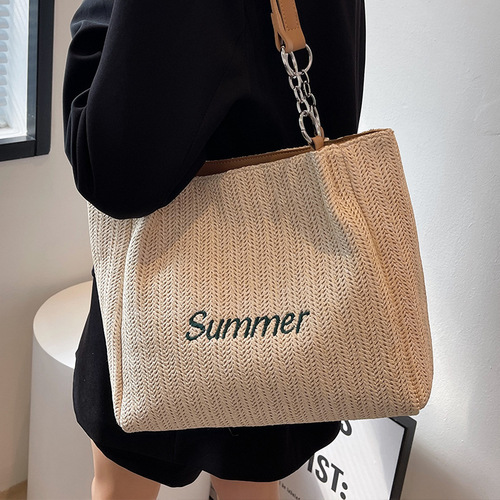 Straw large-capacity women's bag 2024 summer versatile niche woven bag western style commuting fashion shoulder tote bag