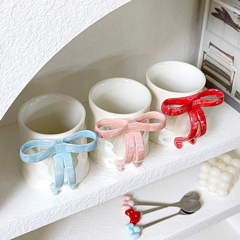 Taza de cerámica de arco estereoscópico para el hogar encantador corazón de una chica exquisita taza de café taza de marca alta sensación creativa lujosa ligera