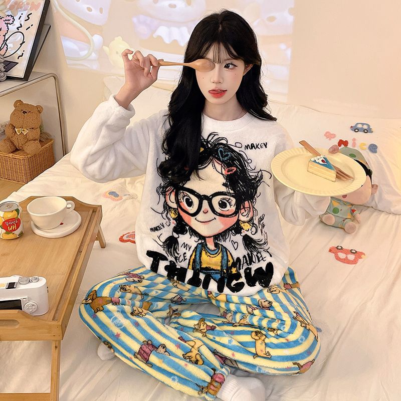 Transfronterizo mayorista invierno suave flanel set niñas lindas pijamas cubierta de dibujos animados abrigo abrigo abrigo