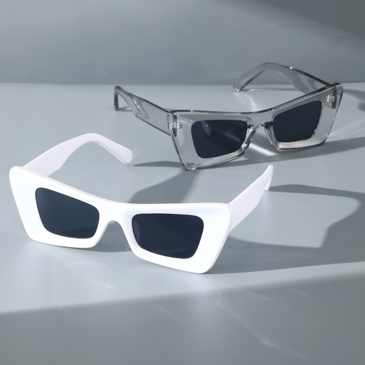 Fashionable square glasses