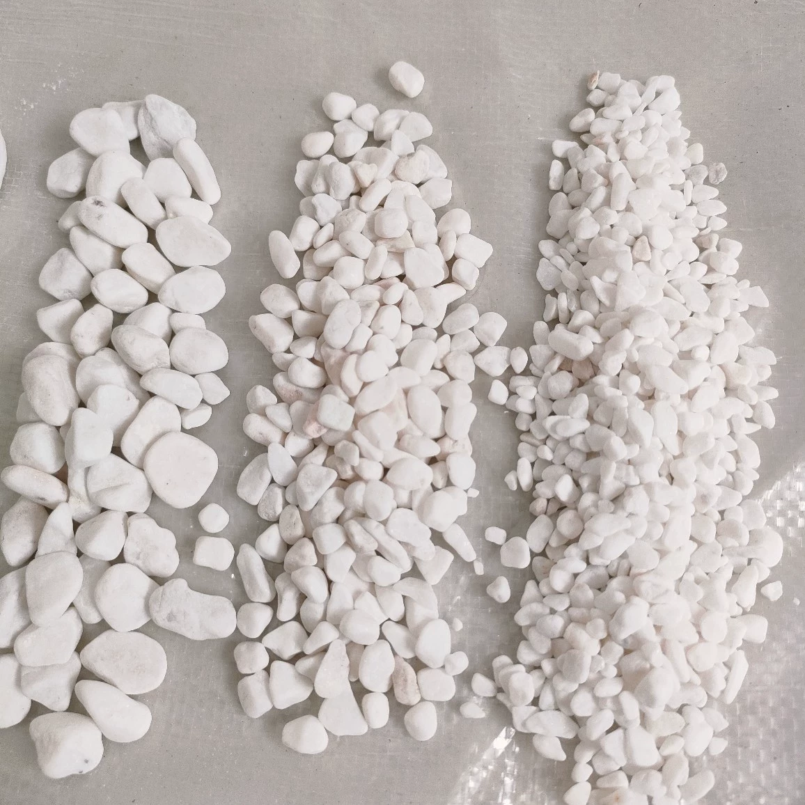 Белый камень для мощения двора, галька из белого камня, мелкие частицы белого камня, ландшафтный дизайн балкона, гравий для ландшафта