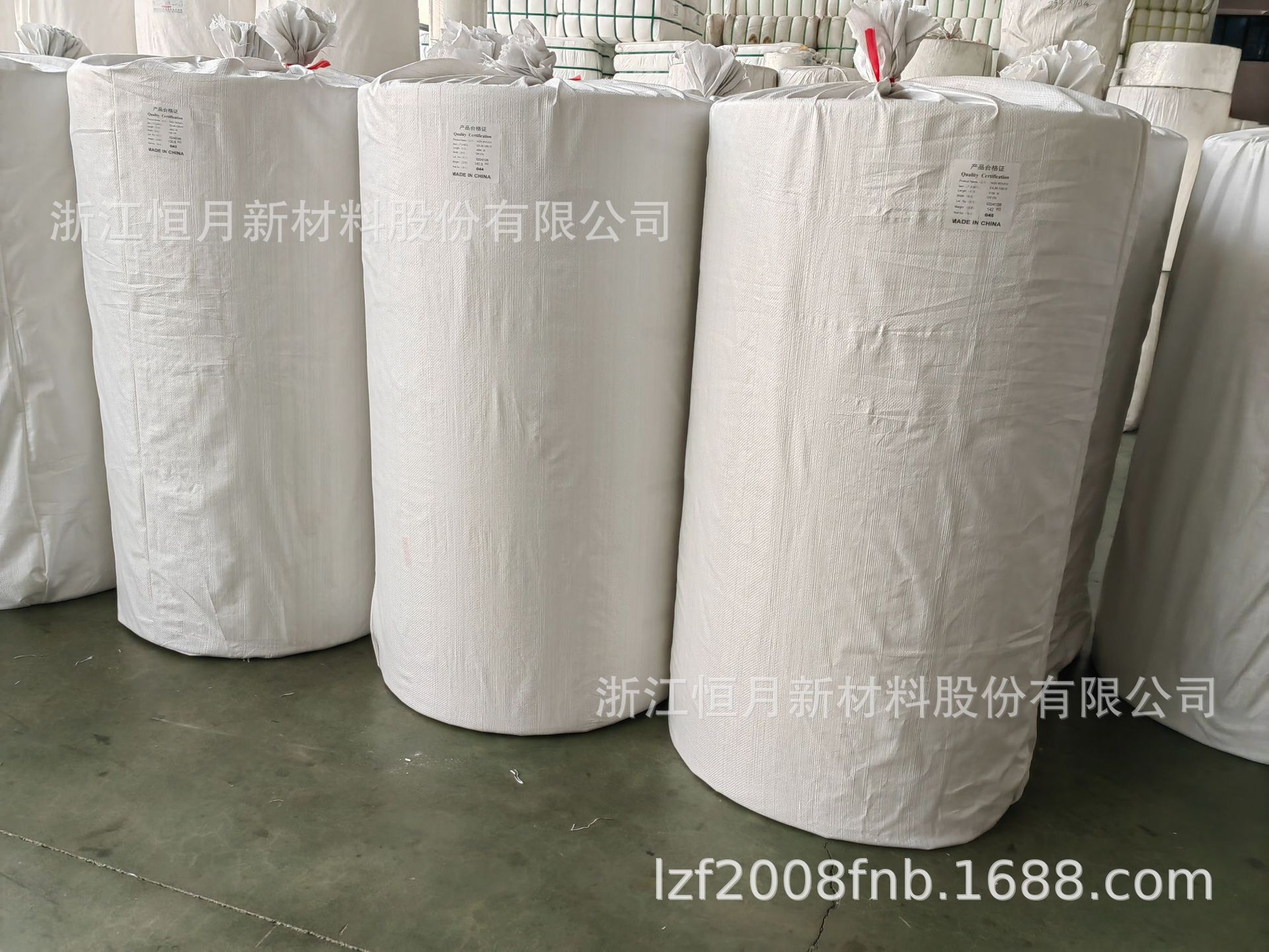 打孔无纺布热风打孔柔软布料卫生巾尿不湿导流层