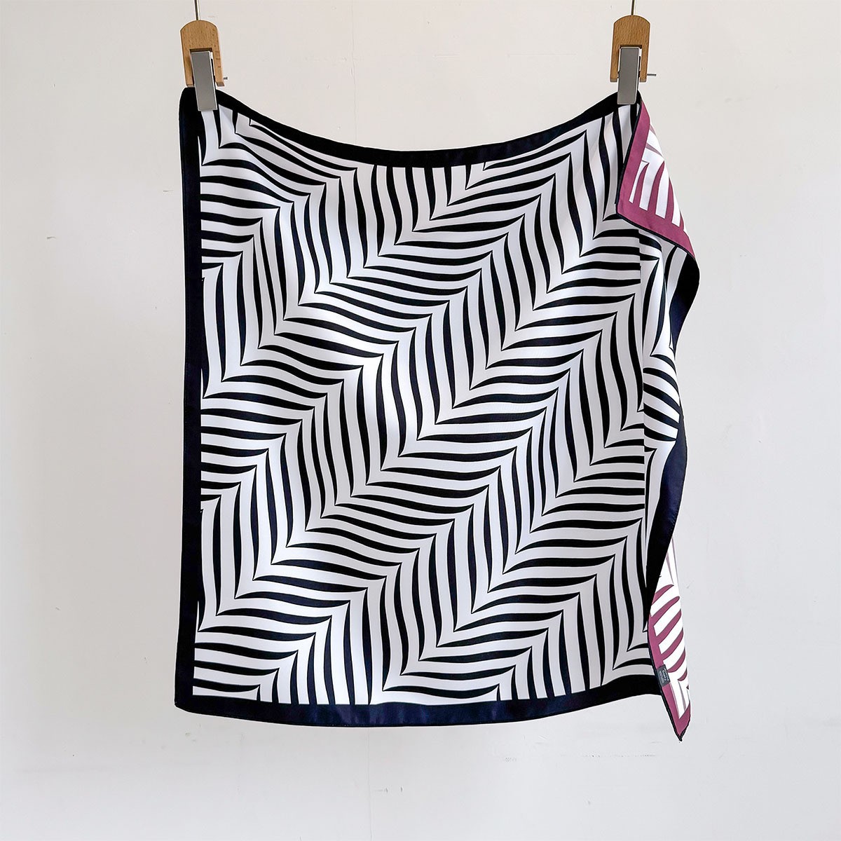 SW-19-Black
