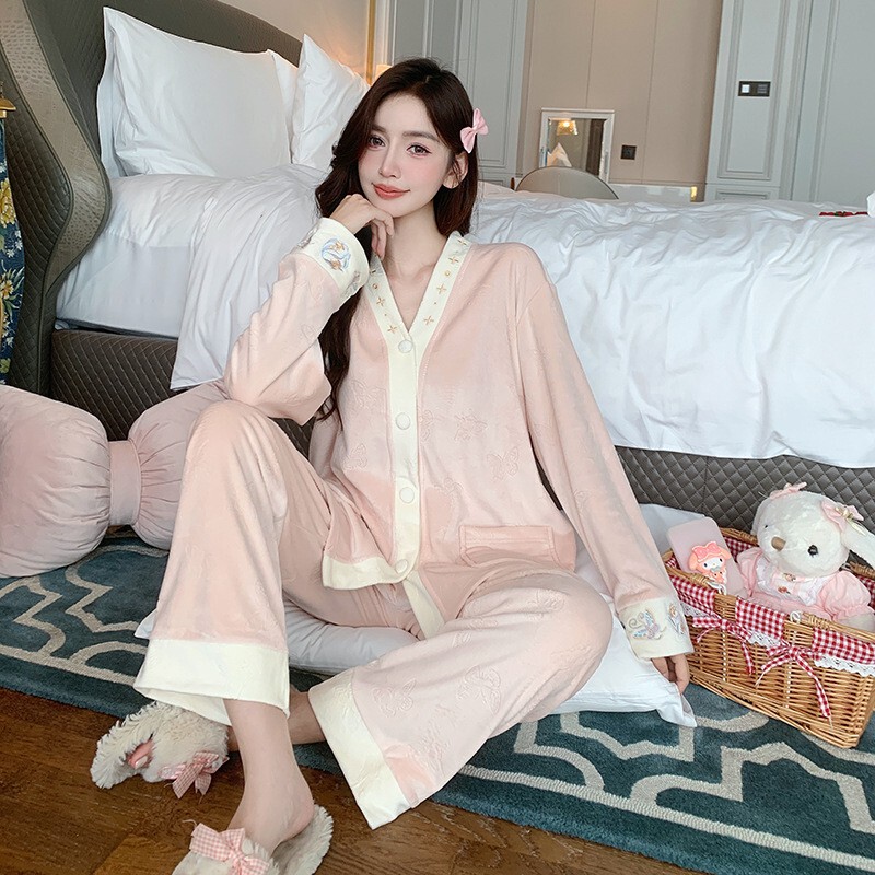 Island Velvet Pajamas for Women New Style Chinese Style Butterfly Embroidery Long-Sleeved Loose Large Size Student Home Wear Set Island Velvet Pajamas for Women New Style Chinese Style Butterfly Embroidery Long-Sleeved Loose Large Size Student Home Wear Set
