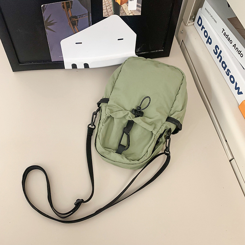 Solid-color nylon fabric bag for women, Spring 2025 new niche waist bag, ins casual pleated phone bag, crossbody bag for women undefined