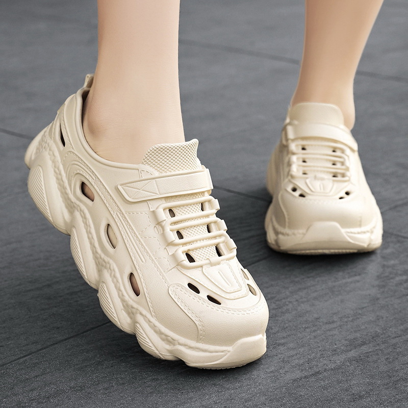 2024 sandalias de playa ligeras de verano zapatos con agujeros transpirables transfronterizos zapatos de mujer huecos zapatos blancos casuales perezosos transpirables