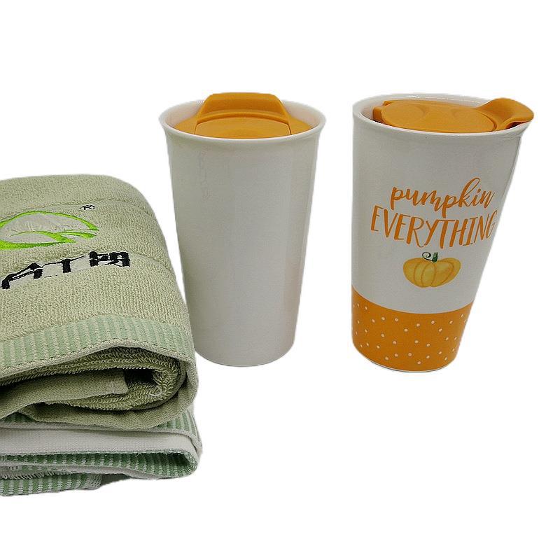 Aislado de doble capa de cerámica taza fresa patrón de bloqueo taza de café lindo cubierta de silicona Copa