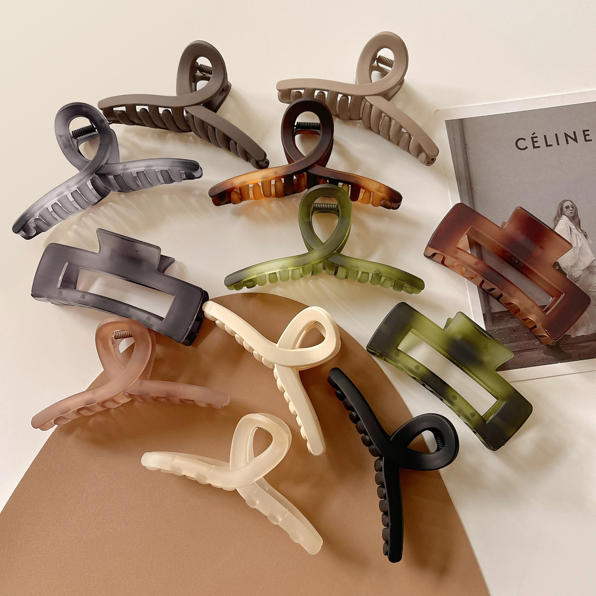 Large Claw Clip for Women, High-End Style, for Updo at the Back of the Head, Shark Clip for Thick Hair, Elegant Hairpin, Hair Accessory Wholesale