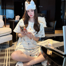 �ļ��¿����̿㴿��˯��Ů��ѧ�������Ŧ������������ͷ�Ҿӷ�