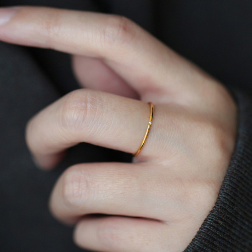 Japanese and Korean ultra-fine zircon titanium steel ring women's niche light luxury ins simple design plain ring tail ring ring does not fade