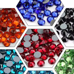 Exploding 4mm8+8 rubber bottom hot diamond nail art stickers diamond dance clothes bikini sticky diamond clothes decoration diamond 16 sections SS16