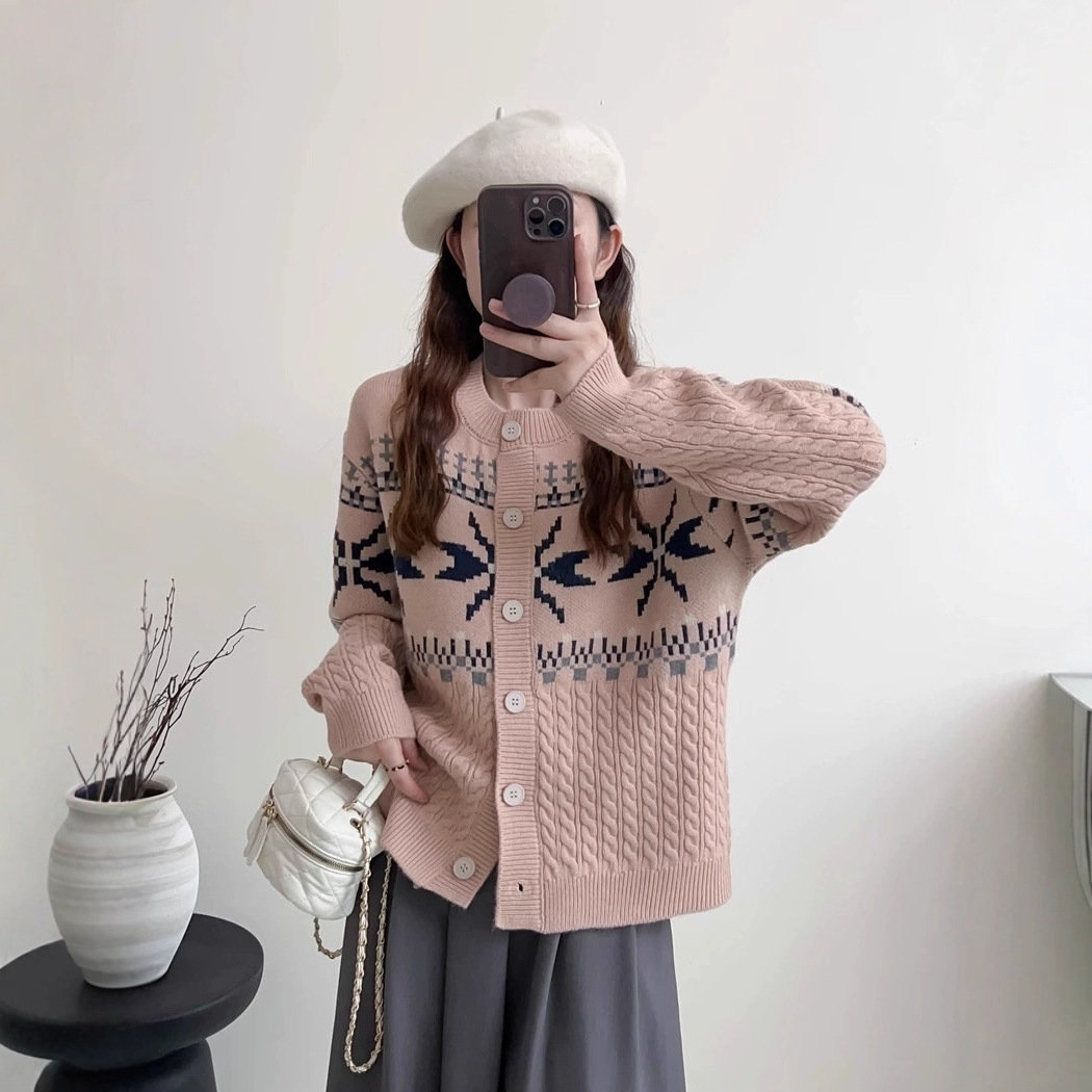 Jacquard torcido camisa de cuello redondo de punto Cardigan mujeres 2025 otoño y invierno nuevo estilo coreano suéter suelto abrigo image 4
