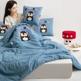 Four Seasons Pillow Quilt Knitted Double-Layer Yarn Pillow Car Blanket Sofa Cushion Blanket Lunch Break Quilt Student Dormitory Blanket