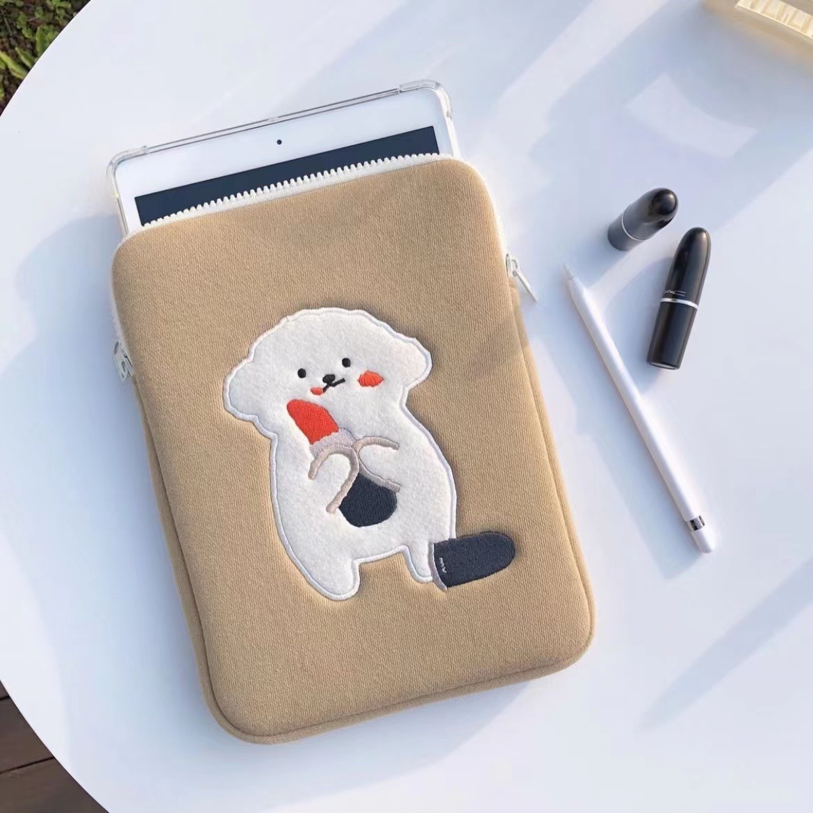 Korea Ma***zy Cute Lamb Holding Lipstick13/15-inch Laptop Bag Tablet11ipad Liner Bag