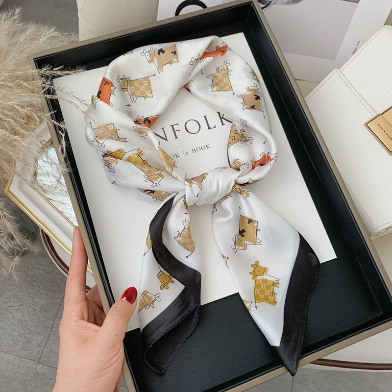 Versión coreana de todo fósforo primavera 2025 nueva moda 70 bufanda pequeña bufanda cuadrada mujer a juego camisa pequeña bufanda bufanda al por mayor