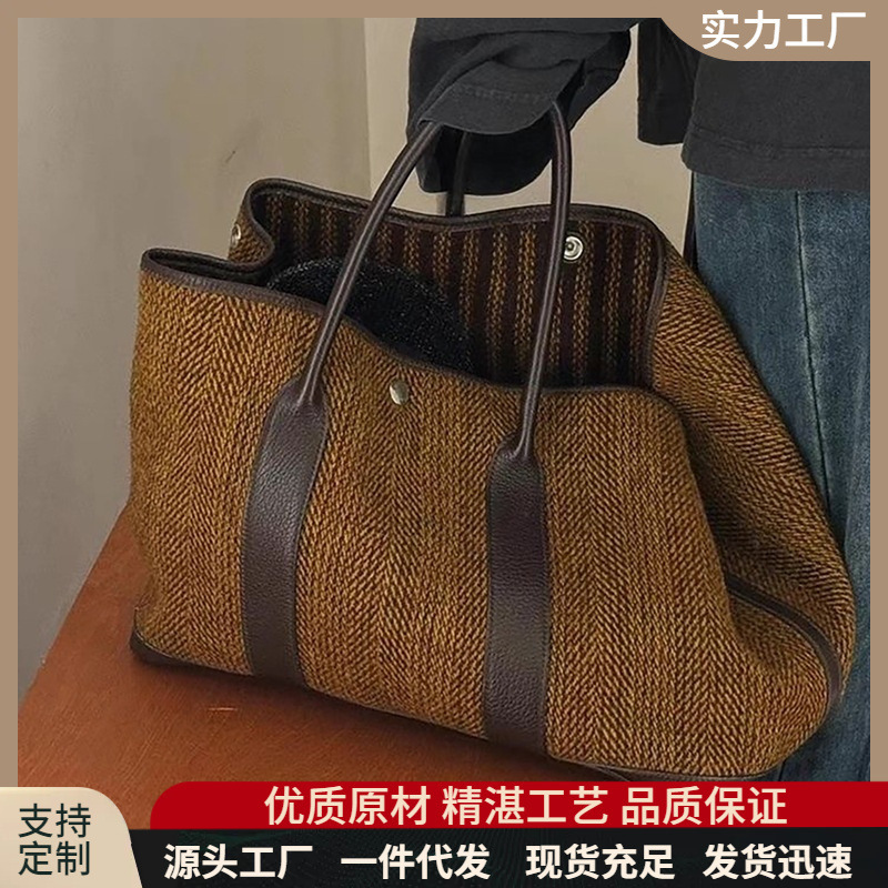 Bags 2026 Niche Designer Autumn and Winter New Women's Bags, Simple and Versatile, Fashionable and Elegant, Large Shoulder and Handbags Bags 2026 Niche Designer Autumn and Winter New Women's Bags, Simple and Versatile, Fashionable and Elegant, Large Shoulder and Handbags