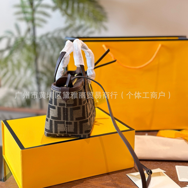 2025新款F家复古老花帆布菜篮子手提托特女包中古风斜挎包高版本|undefined
