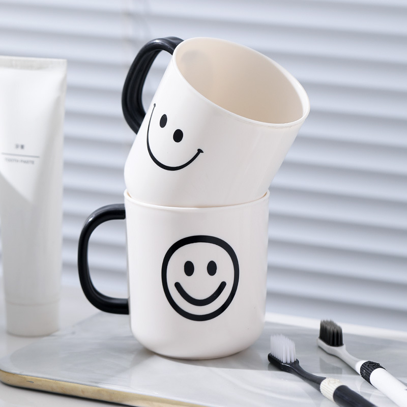 Sonriente taza de enjuague bucal en el viento pareja taza de enjuague encantador viento hogar taza de cepillo de dientes simple taza al por mayor