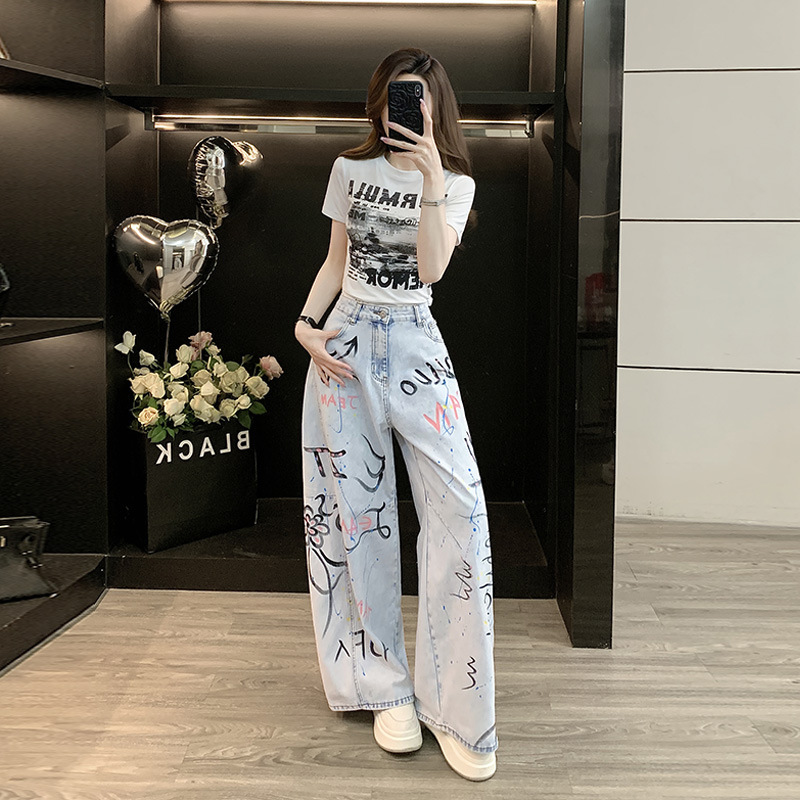 Korean Style 2026 Summer Short-Sleeve Letter Print T-Shirt Casual Versatile Graffiti Straight Wide-Leg Pants Fashion Two-Piece Set Korean Style 2026 Summer Short-Sleeve Letter Print T-Shirt Casual Versatile Graffiti Straight Wide-Leg Pants Fashion Two-Piece Set