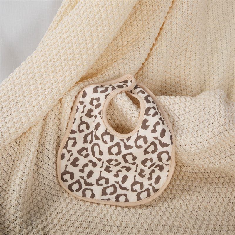 Toalla de saliva en forma de U con estampado de algodón de clase A, gasa de 4 capas de algodón impermeable para bebés, suave y absorbente para hombres y mujeres baberos para bebés