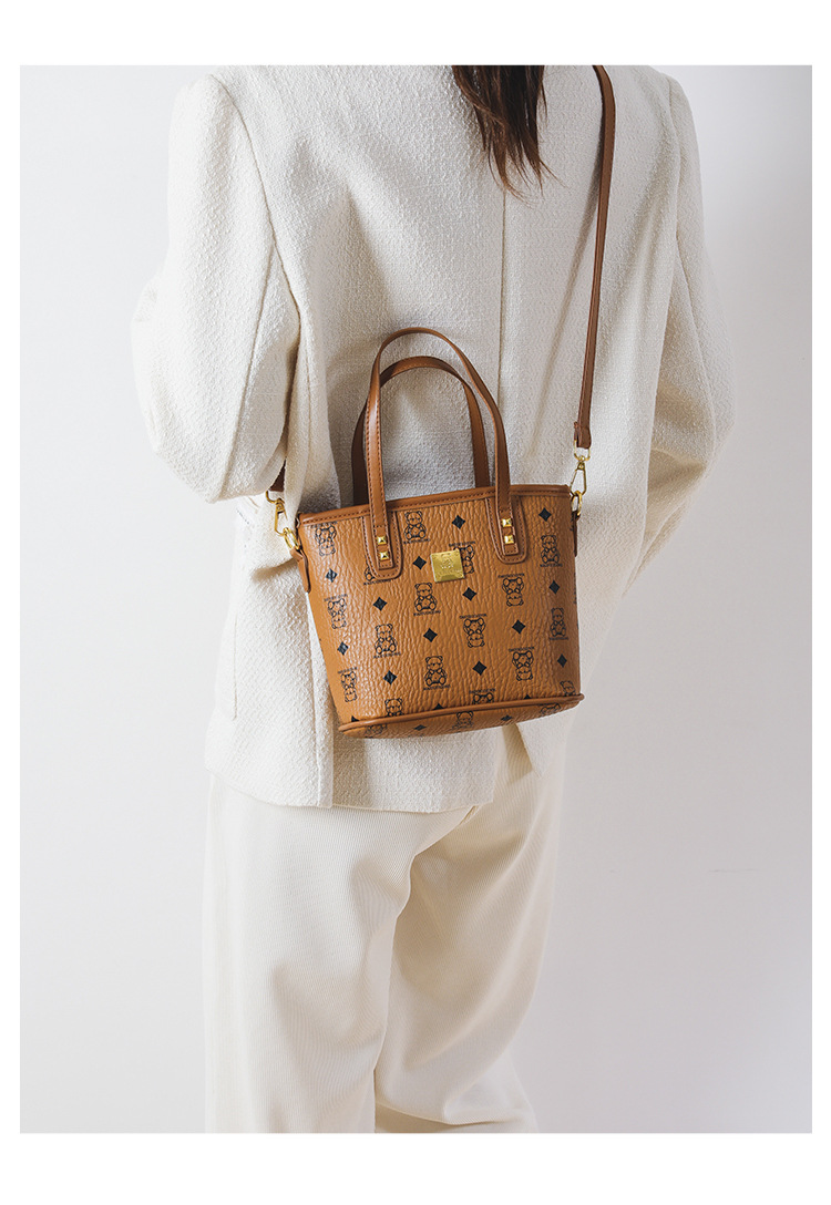 Handtasche 2023 Neue Single Schulter Umhängetasche Damenmode Kleine Quadratische Tasche Net Red Print Kleiner Bär_voghion.com