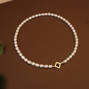 Natural Freshwater Pearl Necklace Female Temperament All-match Necklace Creative High-level Sense Near-round Non-nuclear Four-leaf Clover Clavicle Chain