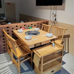 業務用の鍋のテーブルの電磁ストーブの一体の無煙浄化の焼肉は実木の岩をつないで大理石のテーブルと椅子の組み合わせを挽きます。