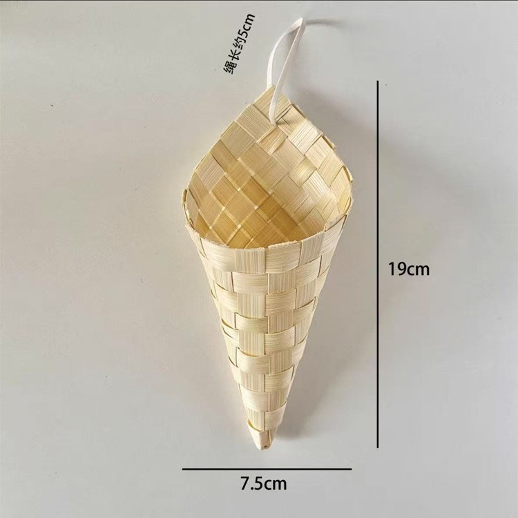 Festival del Bote del Dragón Tejer de bambú Hecho a mano Diy Barco del bote del dragón Bolso de ajenjo Ramo Empaquetado Decoración de la puerta Colgante de la puerta Joyas de coche hechas a mano