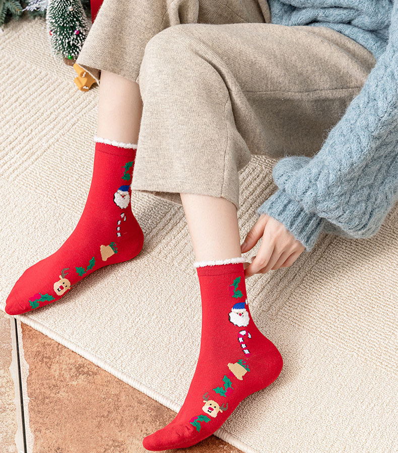 Women's Cute Santa Claus Elk Cotton Crew Socks display picture 3