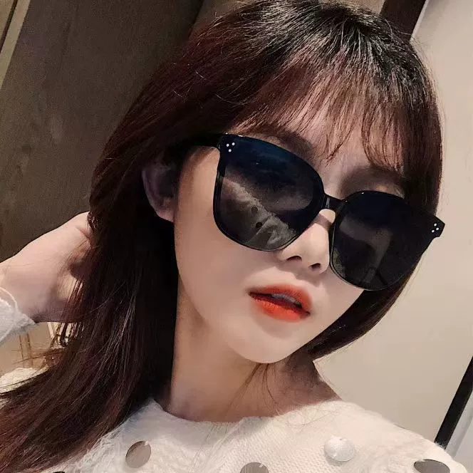 Yiwu spot маленький трипункт интернет-звезды очки для женщин корейская большая рамка круглое лицо защита от солнца солнцезащитные очки
