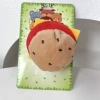Small hamburger 7.5cm with rattle paper