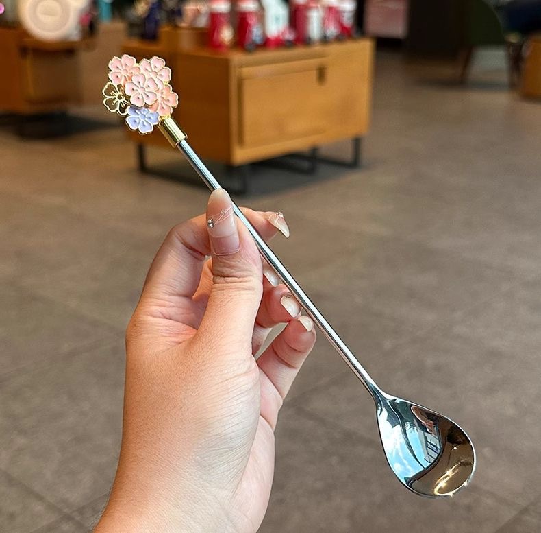 Cuchara de postre para café Sakura Ins, ligera, de lujo, de acero inoxidable 304, con mango largo y revolvimiento de alto valor._voghion.com