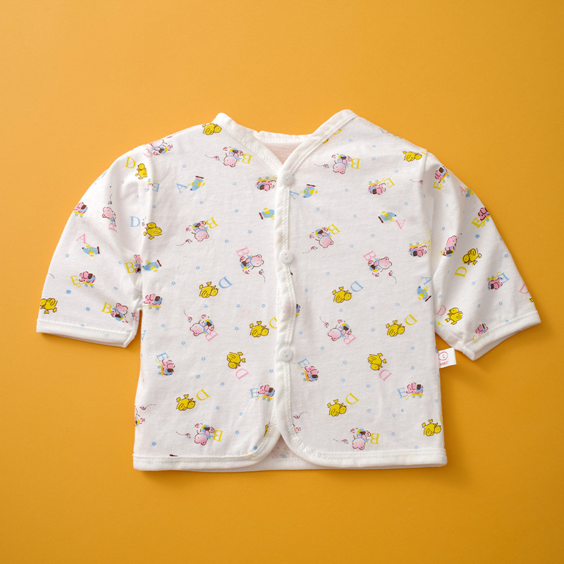 2023 primavera y verano Nueva Ropa interior de dibujos animados para el hogar hombres y mujeres traje de recién nacido Cuatro Estaciones de una sola cara Botón de algodón ropa de bebé