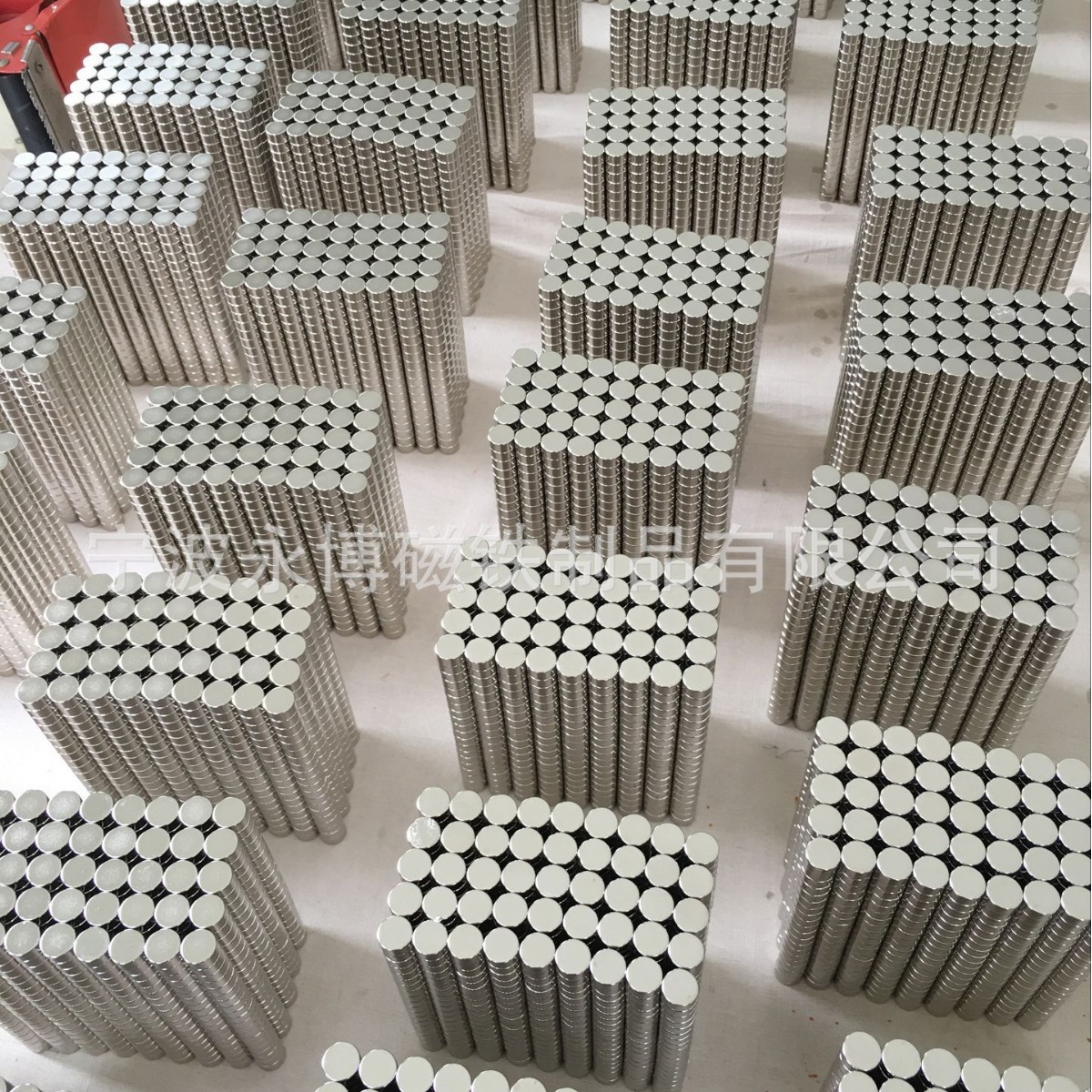 磁铁厂家供应 强磁 磁钢 磁性制品 磁瓦 电机磁片10*5*3