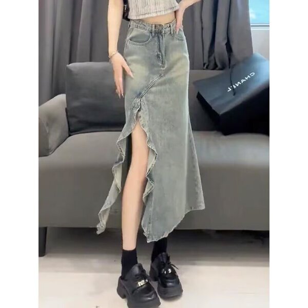Small design summer denim skirt