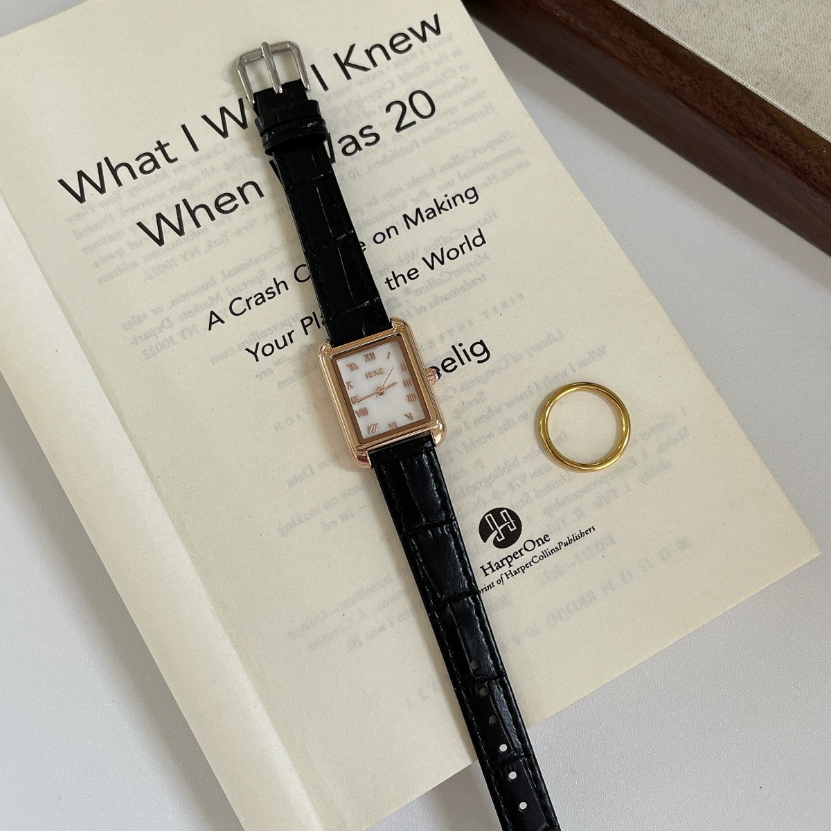 IEKE Classic retro sophisticated watch pearl, universal belt, Mori
