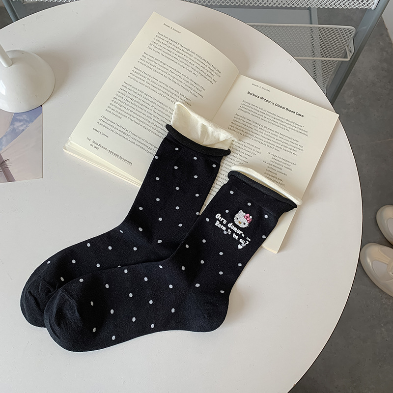 Pila de calcetines para niños, lunares, rizos, dibujos animados de moda, Hello Kitty, calcetines delgados de verano, calcetines de mujer Zhuji al por mayor