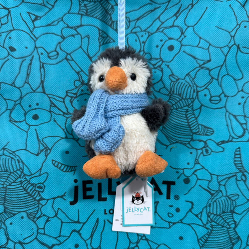 Scarf penguin pendant