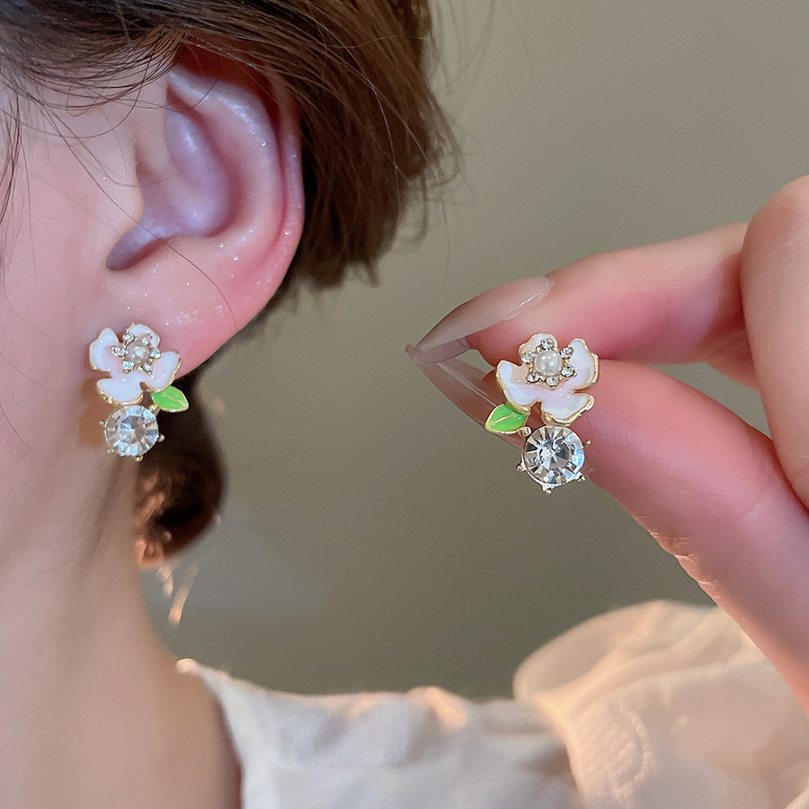 Pendientes de flores de color dopamina de verano Pendientes de todo fósforo de nicho fresco Pendientes de lujo de alta gama de moda al por mayor