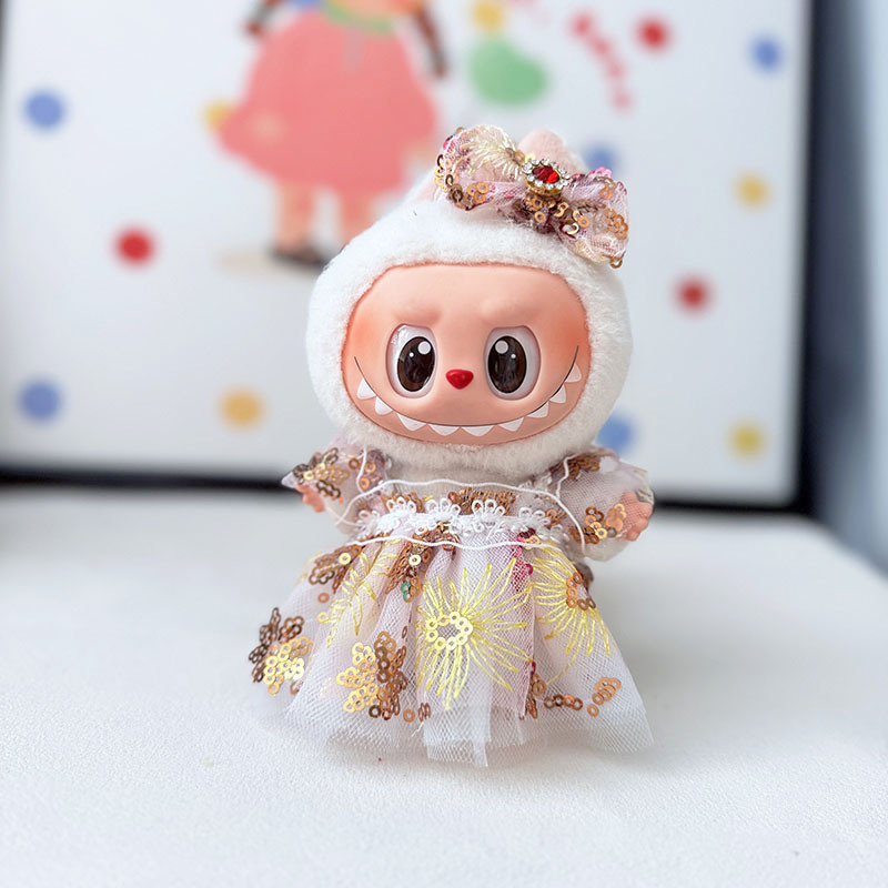 第二世代のLabubu服のキーホルダーは布の子供服の小動物のワンピースのセットを引っ張ります。|undefined