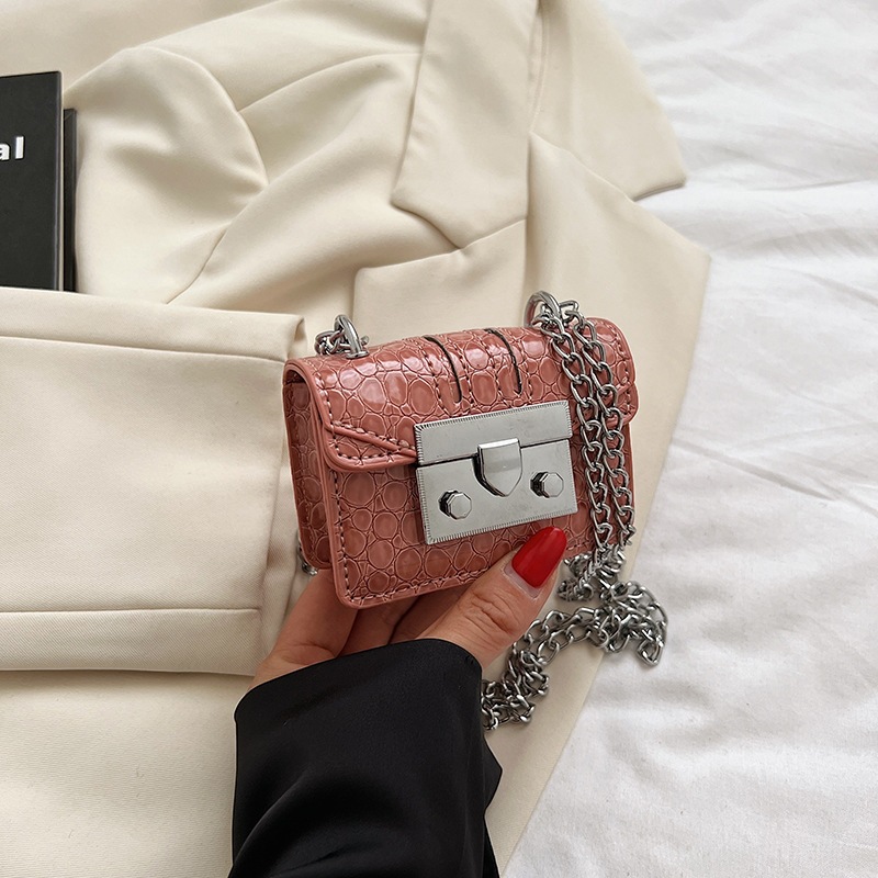 Nicho de moda mini cadena bolso de mujer 2026 nuevo bolso cuadrado simple diario bolso de tela de mujer