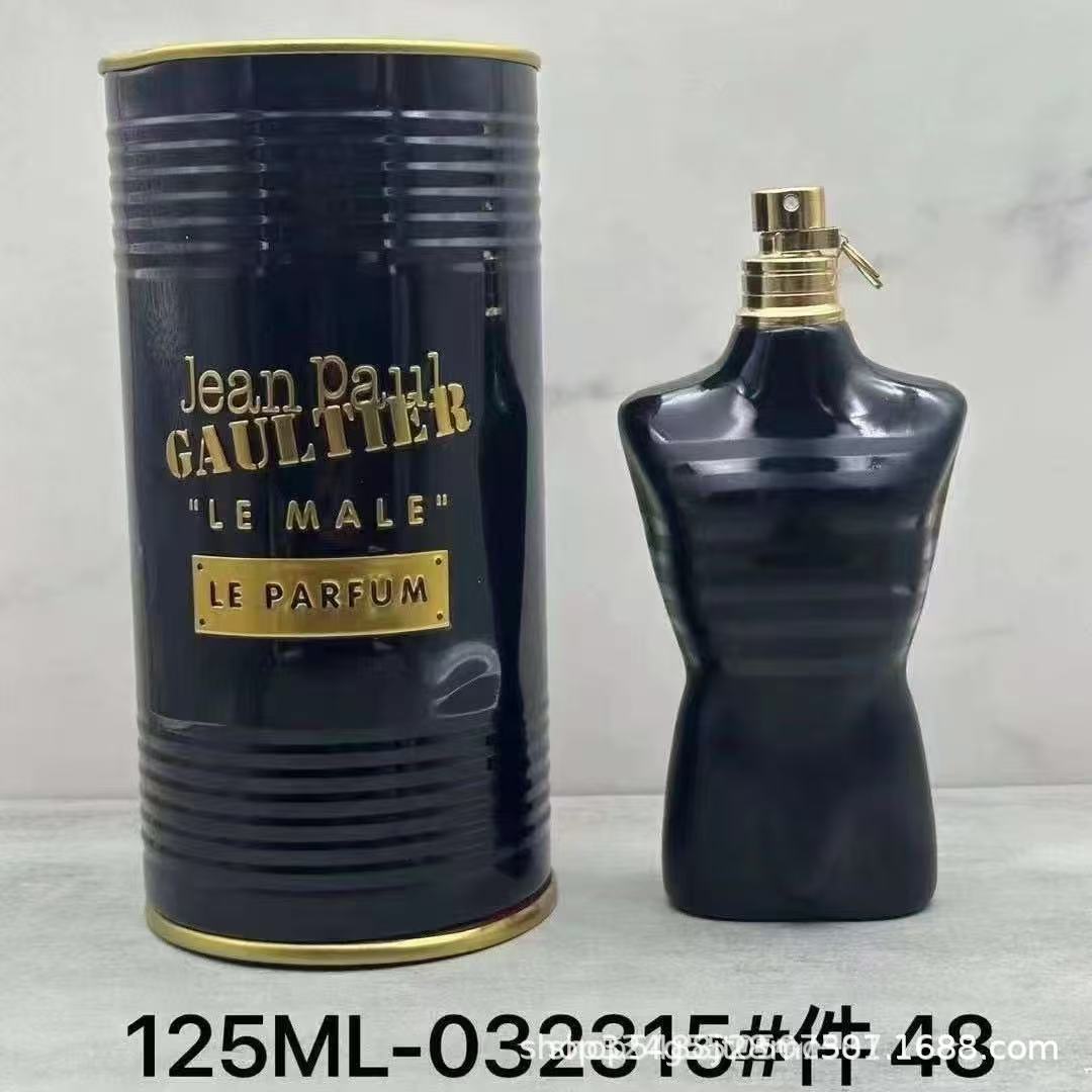 Kişi üçün ətirli su, 100 ml flakon, ağac notlu