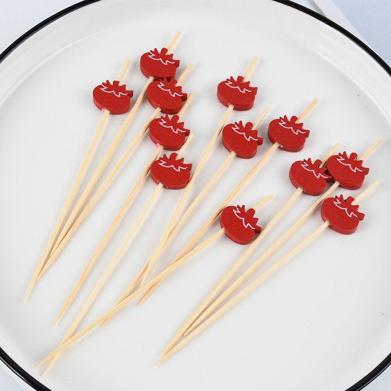 Inventario de tomate rojo desechable palo de bambú estilo palo de vino horquilla de fruta decoración horquilla de fruta suministro de fábrica