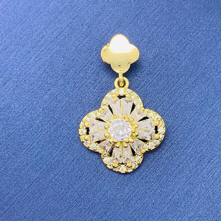 2022 nuevo trébol giratorio simple cien colgante fuente joyería fábrica al por mayor directa sin cadena