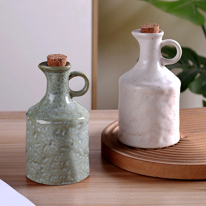 Cocina europea especial hervidor de aceite sin colgar aceite de cerámica doméstica creativa mano de la textura cerámica tapa de botella de aceite a prueba de fugas