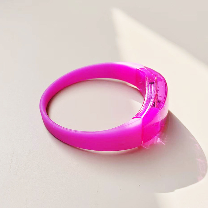 Pulsera luminosa de silicona botón LED nocturno con bols de mano de concierto fabricantes de props de animación al por mayor concierto