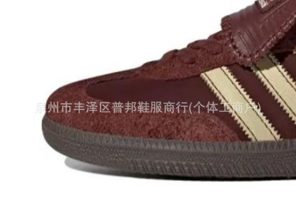 皮毛棕黄