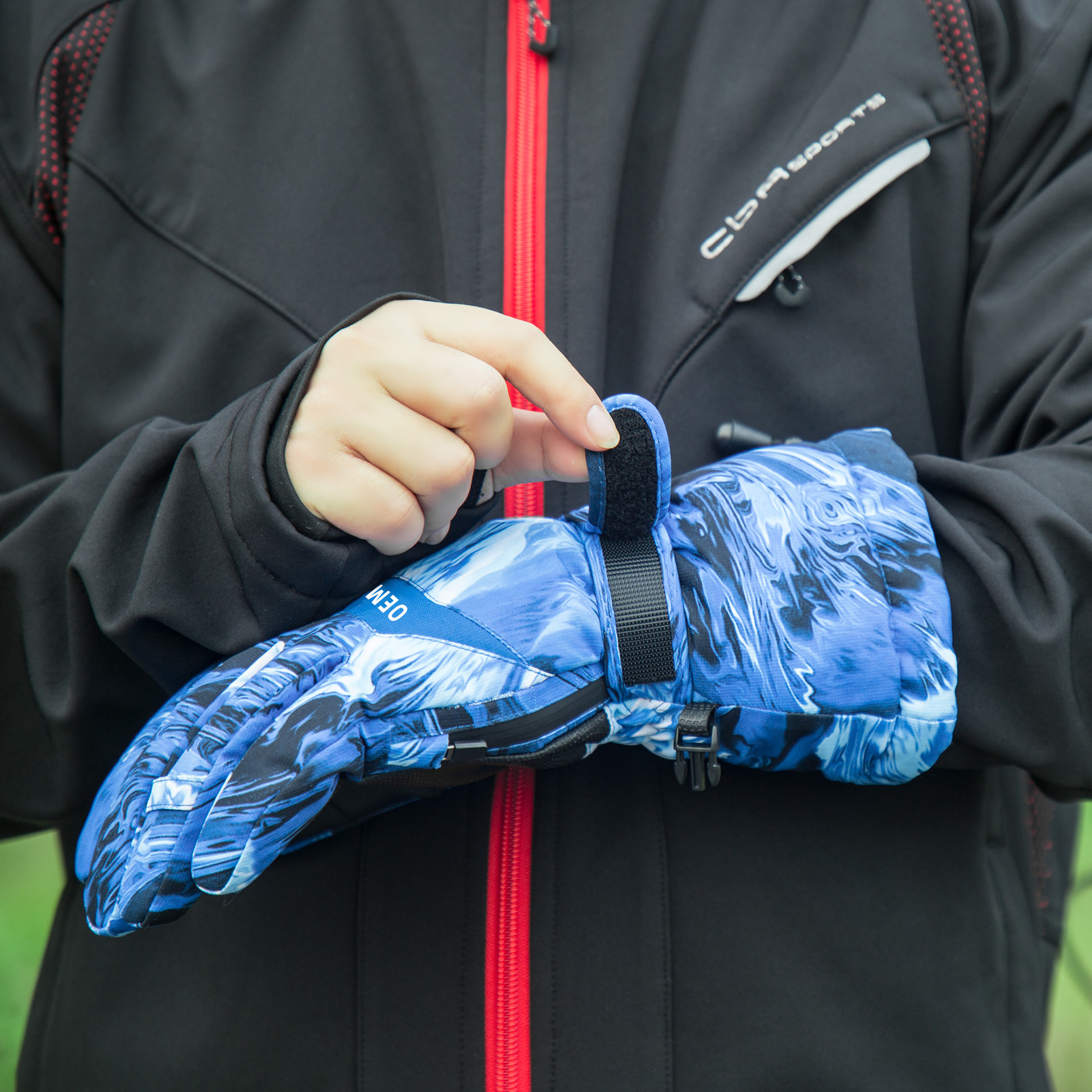 OEM骑行手套保暖冬季男防风摩托车电动车山地公路自行车全指