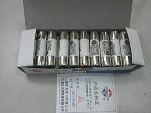 ���ƿ����۔��w �մ���о RS15 10X38 �۔���о�ӣ�1-32A��