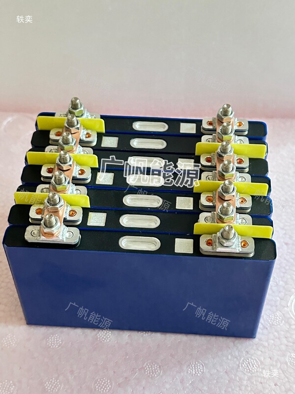 High-Rate Strong-Starting Battery Cell Ternary Lithium Battery Pack Car Emergency Starting Ignition 12V/24V Spot Welding Machine Power Supply